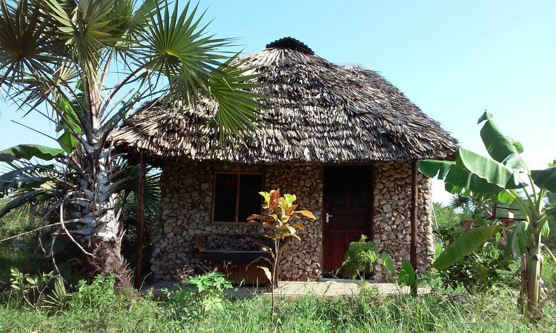 Bahati Diani House Glamping Playa de Diani Exterior foto