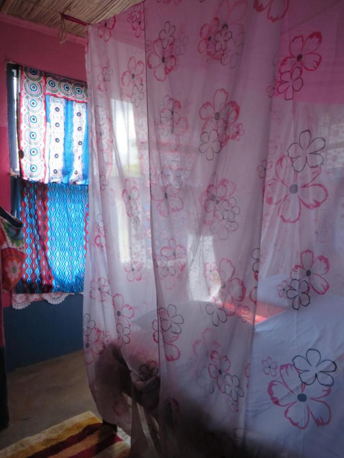 Bahati Diani House Glamping Playa de Diani Exterior foto